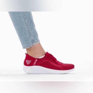Skechers Women's Red Heart Slip On Sneakers New with box